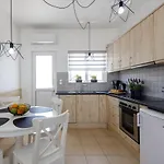 Adelphes Beachfront With Direct Connection To The * خانيا