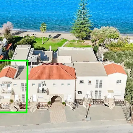 Adelphes Beachfront With Direct Connection To The شقة خانيا