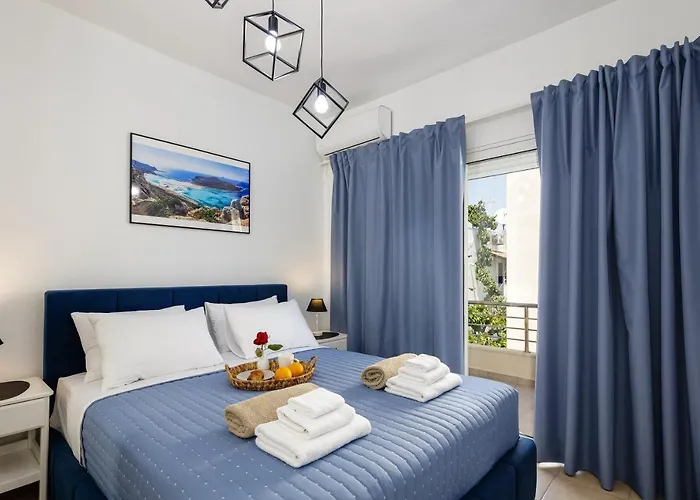 Adelphes Beachfront With Direct Connection To The Ханья (Крит)