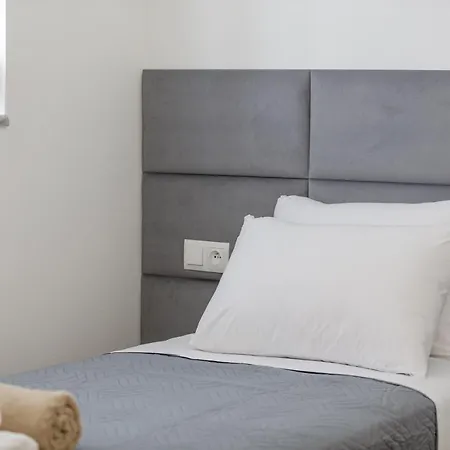 Appartement Adelphes Beachfront With Direct Connection To The